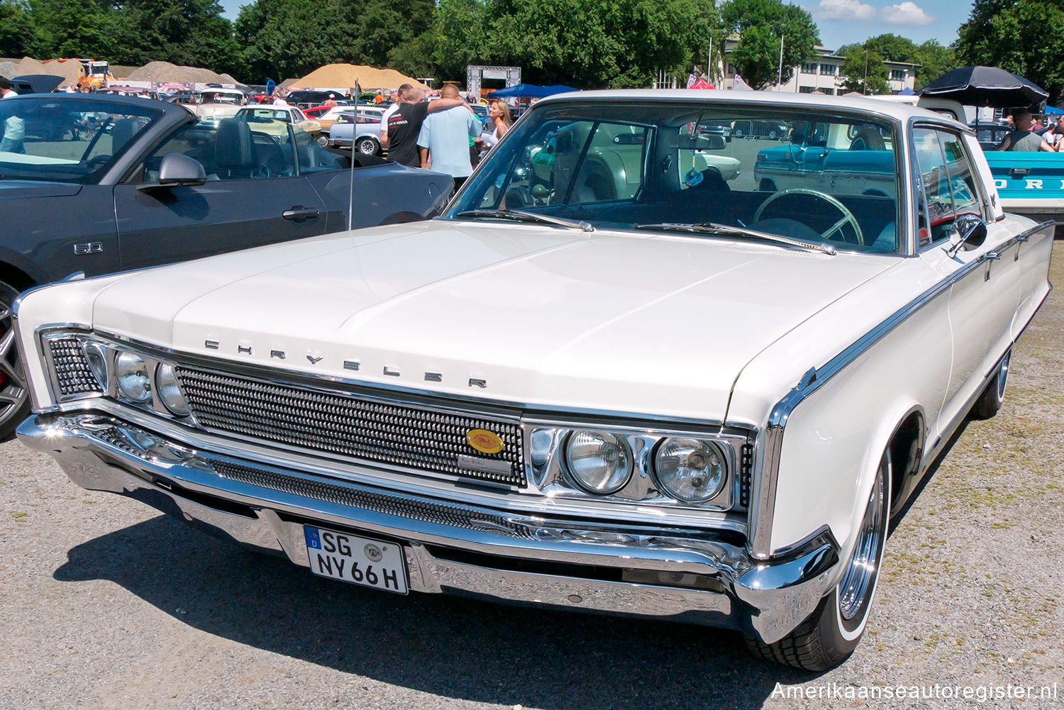 Chrysler New Yorker uit 1966
